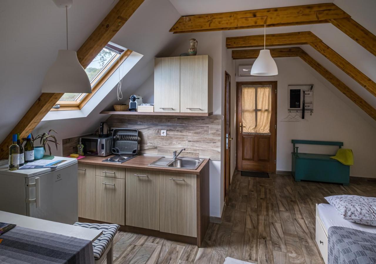 Tagyon Birtok Mandula Apartmanhaz Ngoại thất bức ảnh