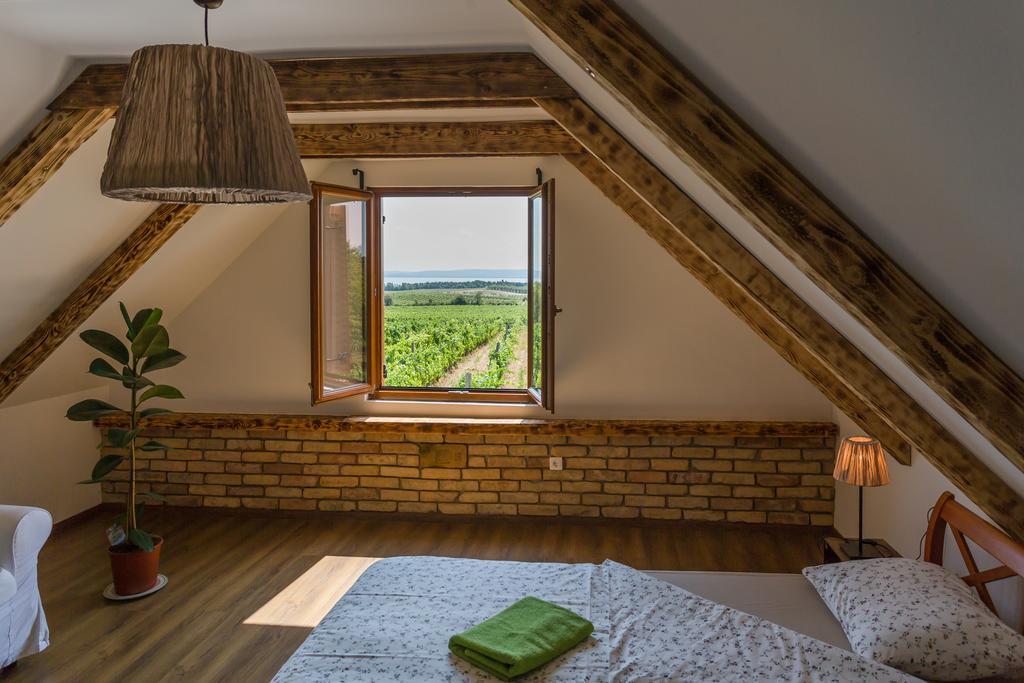 Tagyon Birtok Mandula Apartmanhaz Phòng bức ảnh